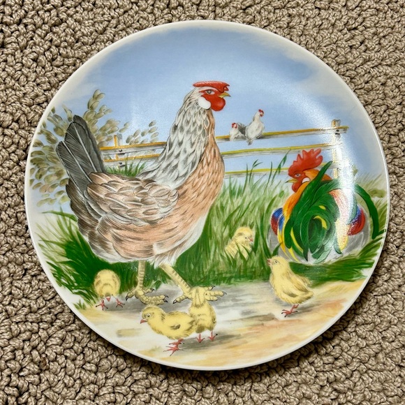 VINTAGE CHICKEN/ROOSTER COLLECTIBLE HANGING WALL PLATES SET OF 2 IN BOX -JAPAN - Picture 2 of 6